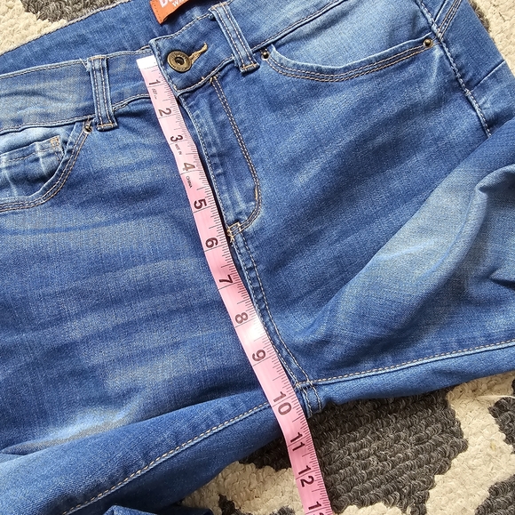 WAX JEAN. Butt I Love You. Skinny Jeans. - Picture 9 of 12